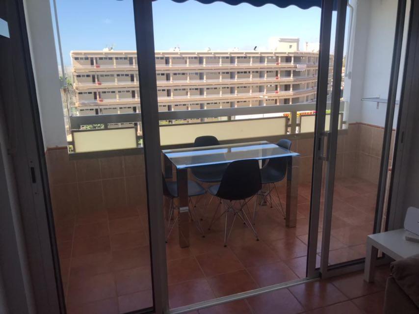 Huoneisto 5 Min Walk From Yumbo 310 Playa del Inglés